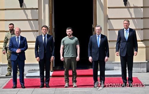 젤렌스키 우크라이나 대통령과 만난 프랑스·독일·이탈리아·루마니아 정상