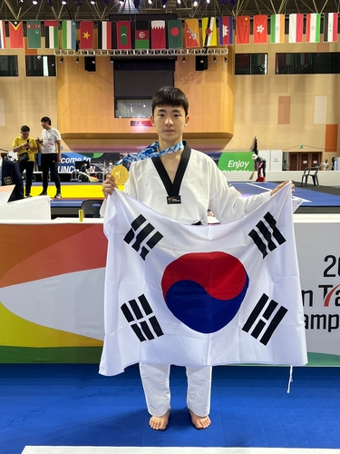 배준서, 아시아태권도선수권 2연패…남민서도 금메달