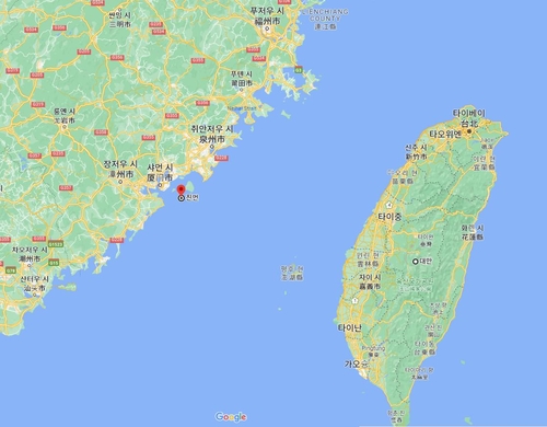 중국 샤먼시와 대만 사이에 진먼섬이 위치해 있는 모습. 
