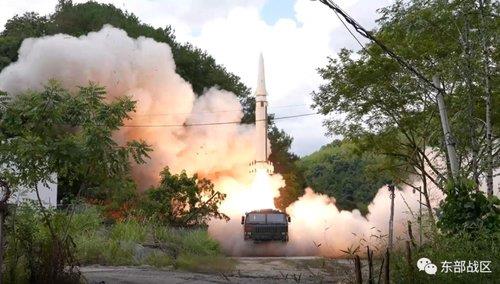 대만 동부 해역으로 발사되는 중국군 미사일