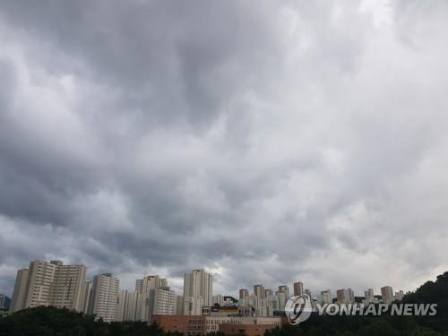 대구·경북 흐리고 일부 비…낮 기온 27∼34도