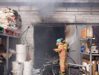 인천 왕길동 비닐인쇄 공장서 화재, 70대 부상