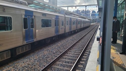 부산 동해선 선로에 멧돼지 출몰…열차 6대 지연운행(종합)