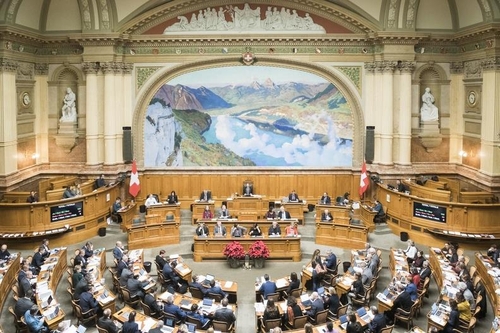 "분명한 동의 없는 성관계 처벌"…스위스 하원, 형법개정안 가결
