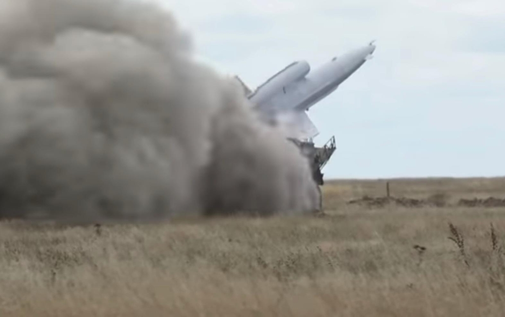 우크라이나군 정찰용 무인기 TU-141 발사 장면