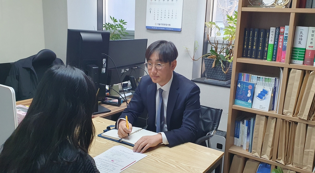 서울시 마포구 망원동 최철순 마을변호사