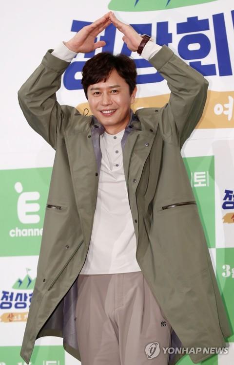 가수 겸 배우 김민종