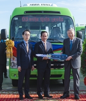 [게시판] 부영그룹, 캄보디아 프놈펜시에 버스 200대 기증