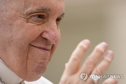 가톨릭 '사제결혼 금지' 깨지나…교황 "독신은 일시적 처방"