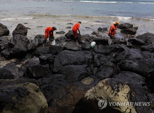 필리핀, '기름 유출' 침몰 선박 찾으려 일본서 무인잠수정 동원