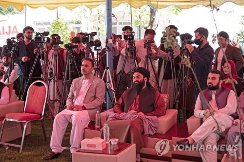"탈레반 집권 2년간 아프간 언론사 300여개 폐쇄…5천여명 실직"
