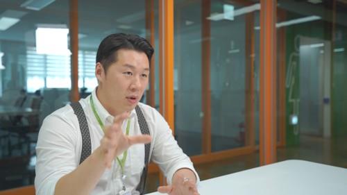 배태관 오이스터에이블 대표가 지난달 30일 서울창업허브 공덕 내 사무실에서 창업 얘기를 들려주고 있다. 