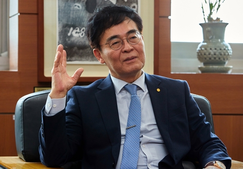 [인터뷰] 조명우 인하대총장 "해양도시 인천 잠재력 무궁무진"