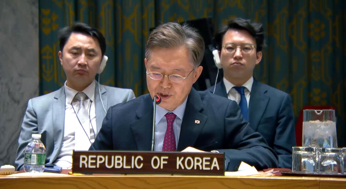안보리 발언하는 황준국 유엔대사