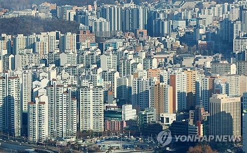 서울 아파트값 2주째 소폭 상승…전셋값은 46주 연속 올라 - 1