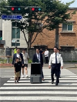 실외 이동로봇, '실시간 신호정보' 받아 운행 안전 높인다