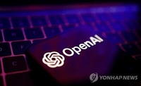 오픈AI "대화형 AI, 사용자가 감정적 의존하게 만들 우려"