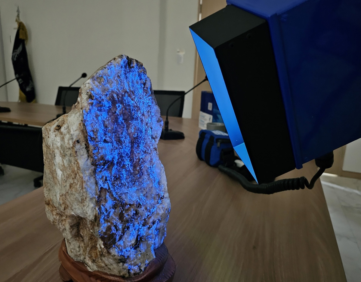 Tungsten, the 'blue gem', illuminated by ultraviolet (UV) light