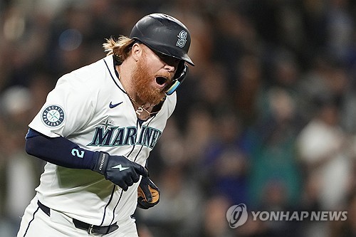 MLB 컵스, 터너와 86억원에 1년 계약…두산 출신 플렉센도 영입