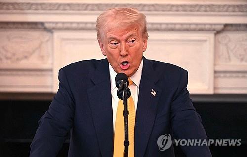 트럼프 "젤렌스키 협상 참여 중요치 않아"…'우크라 배제' 시사