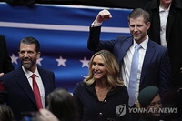 "이런적은 없었다" 트럼프 두아들 사업 광폭행보, 이해충돌 논란