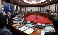 尹정부 장차관, 일괄 사표 제출…李대통령이 수리 결정