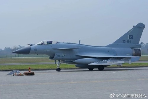 중국 J-10CE 전투기