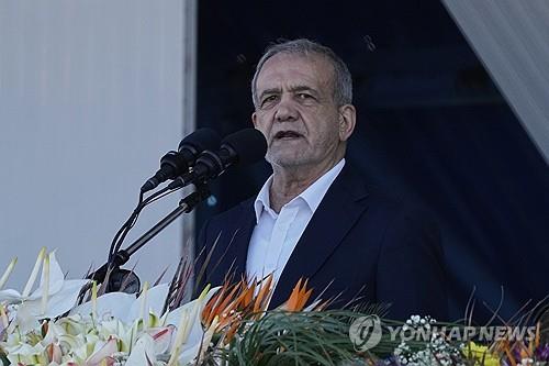 이란대통령 "美와 핵협상재개 문제없지만 이스라엘 공격없…