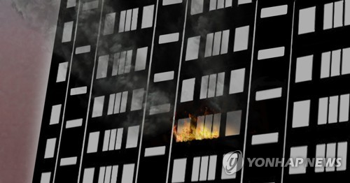마포구 도화동 아파트 고층서 불…인명피해 없어(종합)
