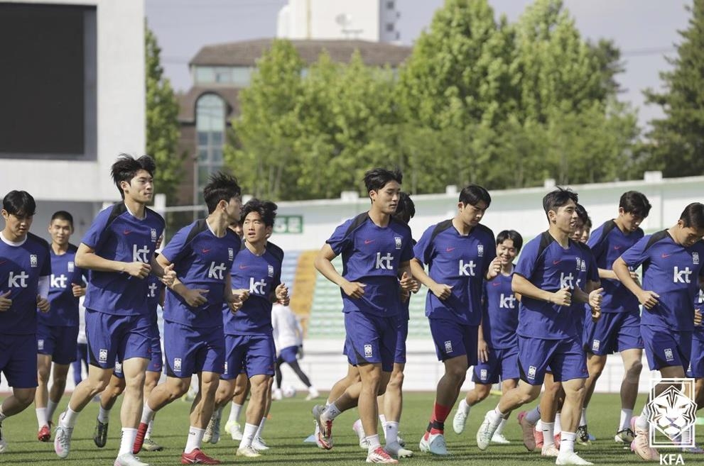 지난 6월 호주와 친선경기를 앞두고 원주에서 소집 훈련하던 남자 U-22 대표팀.