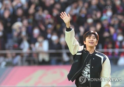임영웅, 20일 대전 K리그 경기서 시축…하프타임 신곡 무대도