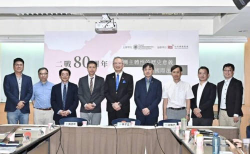 우즈중 대만 외교부 정무차장(가운데)