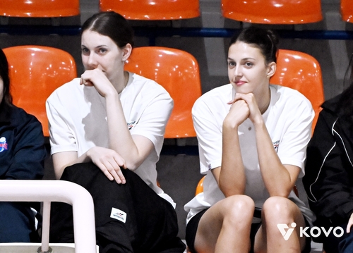 IBK기업은행 킨켈라(왼쪽)와 빅토리아