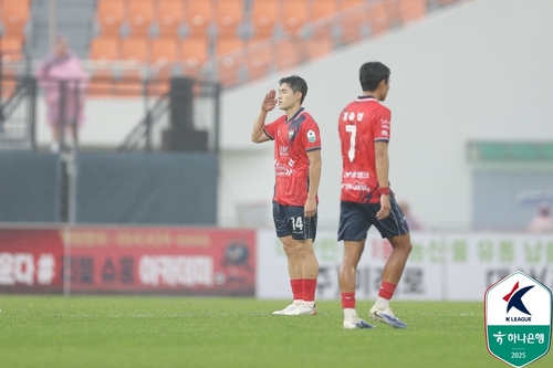 이동경 '10-10 가입' K리그1 김천, 울산 3-0 꺾고 3연승 행진(종합)