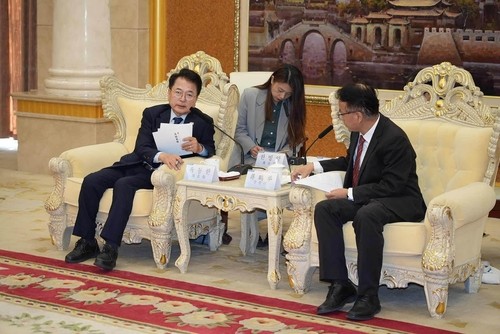 육동한 춘천시장(왼쪽), 중국 창저우시 방문