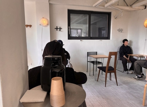 "중국인 안 받아" 카페까지 등장…시험대 오른 '反中정서'