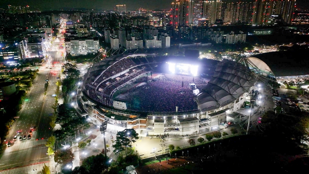 공연열기로 가득한 고양종합운동장