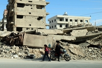 [시리아 재건현장 르포] '쾅 쾅' 불발탄…내전 종식됐지만 상흔 여전