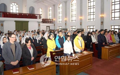 La única iglesia católica de Corea del Norte atrae de 70 a 80 cristianos los fines de semana