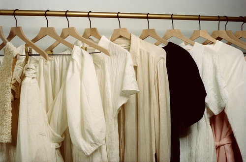 LG lanza una colección de ropa en colaboración con un minorista en línea | DE NOTICIAS YONHAP