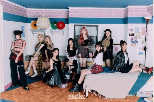 La fotografía, proporcionada por la agencia de representación WAKEONE Entertainment, muestra a las integrantes de la banda de música K-pop Kep1er. (Prohibida su reventa y archivo) 