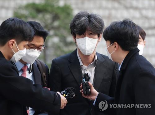 (AMPLIACIÓN) El líder del DP es acusado de tener una participación en el escándalo de Daejang-dong