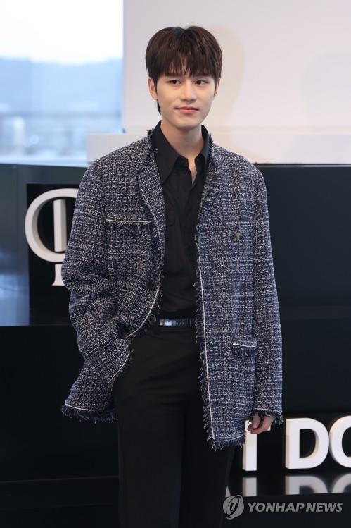 Taeil del grupo masculino de K-pop NCT sufre un accidente de tráfico