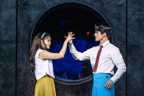 La foto, sin fechar, proporcionada por NHN Link, muestra una escena del musical "Maybe Happy Ending". (Prohibida su reventa y archivo)