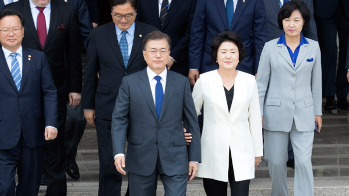 El presidente surcoreano parte a Washington para su cumbre con Trump