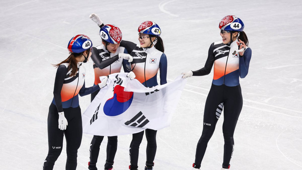 Corea del Sur gana la plata en la prueba femenina de relevos de patinaje de velocidad sobre pista corta