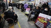오세훈-전장연 면담 불발…오늘 지하철 시위 재개