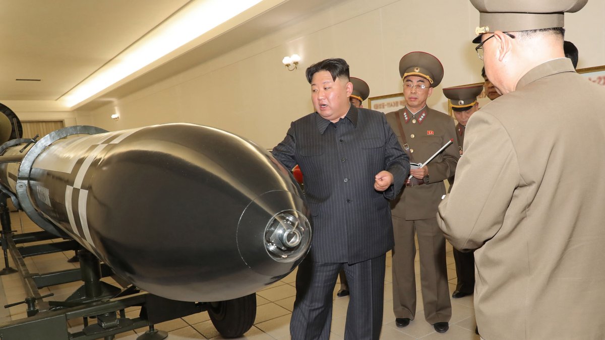 [속보] 김정은 "언제 어디서 핵무기 사용할수 있게 완벽준비"