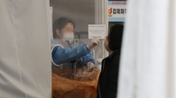 Coronavirus : plus de 10.000 cas pour le 2e jour