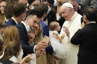 교황, 프랑스교계 아동 성학대 직접 사과…